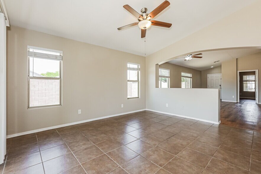Building Photo - 2049 W Gold Mine Way