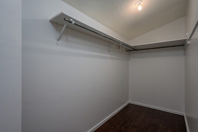 Building Photo - 408 E Wells St