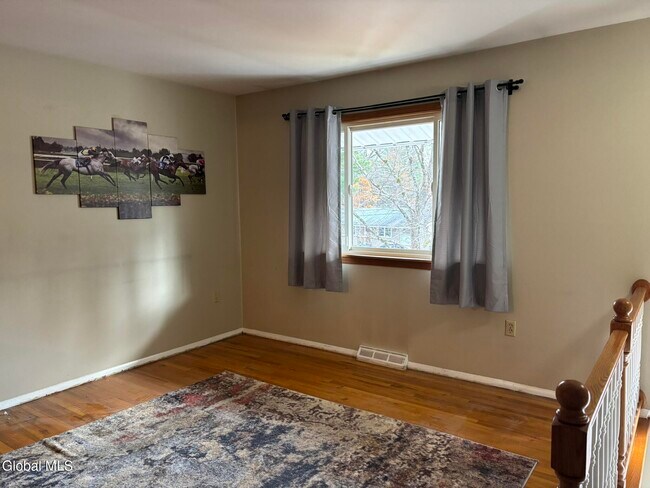 Building Photo - 52 Trottingham Rd