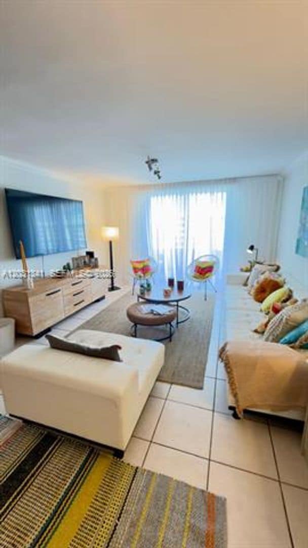 Building Photo - 5555 Collins Ave