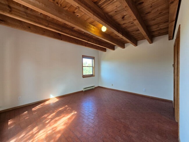 Building Photo - 22 Encantado Cir