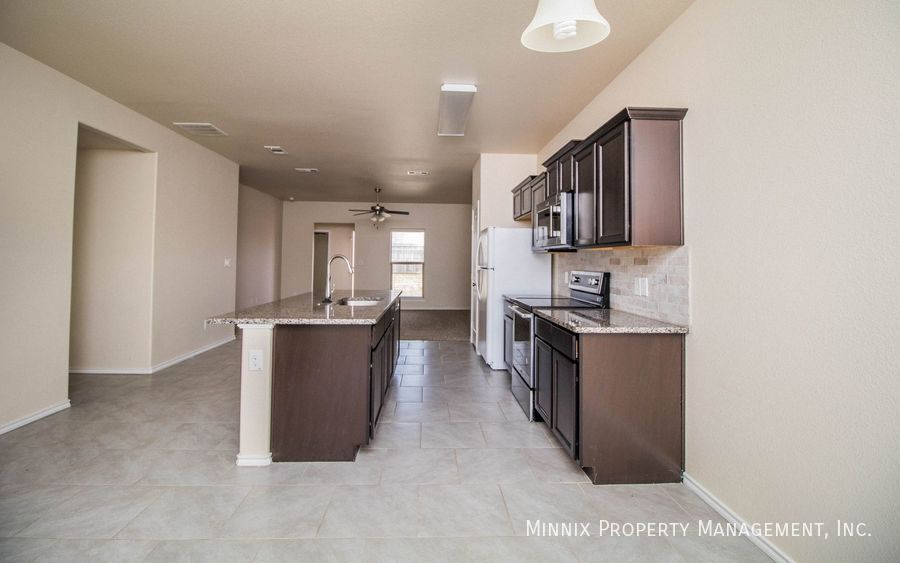 Building Photo - 1519 Rattler Ln