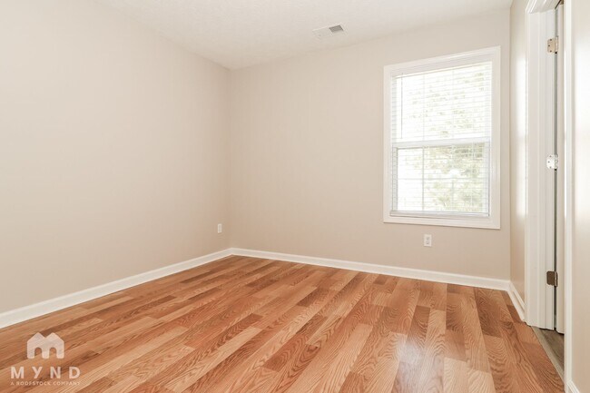 Building Photo - 279 Bainbridge Cir