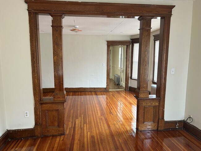 Building Photo - 448 Dickinson St