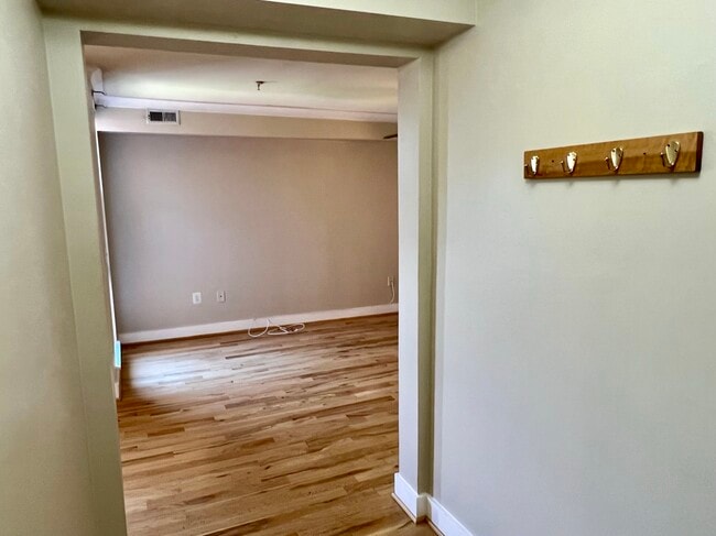 Building Photo - 2615 4th St NE