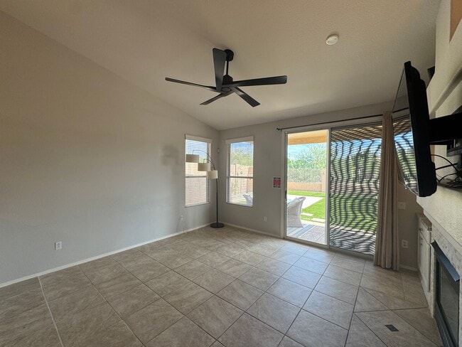 Building Photo - 4 Bedroom Home W/ Pool Available in Tatum ...