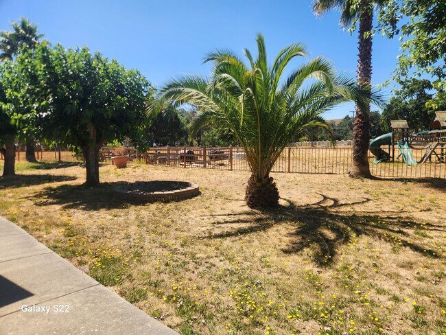 Building Photo - Must See, Incredible 3 bedroom, 2 bathroom...
