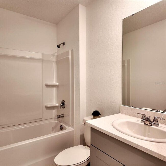 Building Photo - 4752 Cloister St