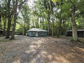 Building Photo - 217 S Tuck Point