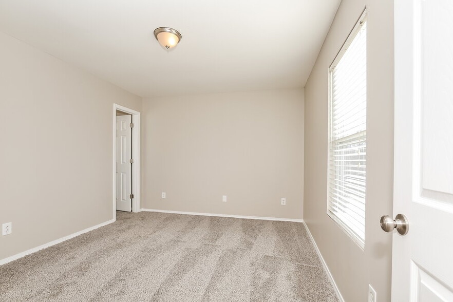 Building Photo - 4501 Vernon Farms Blvd