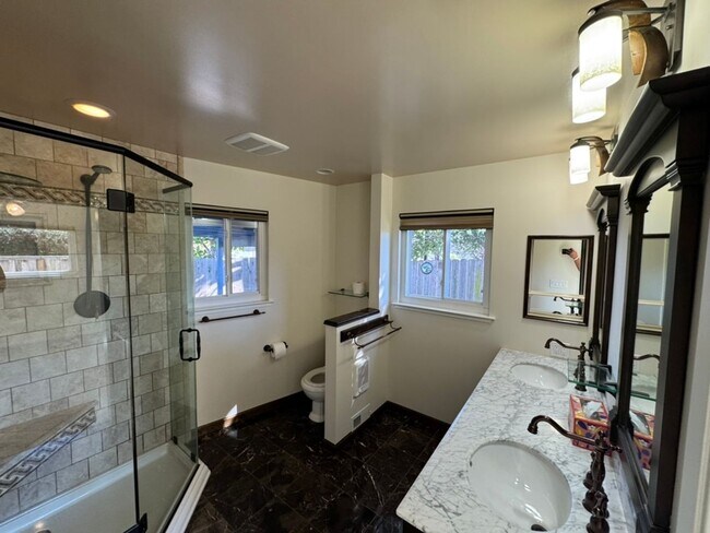 Building Photo - Beautifully Updated 3-Bedroom Home – First...