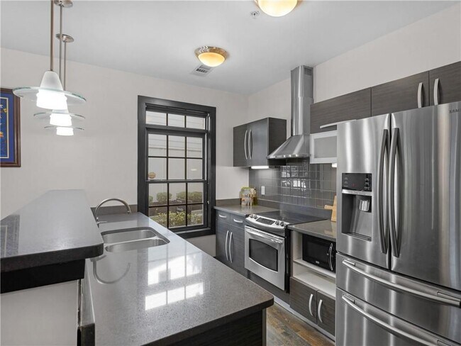 Building Photo - 1300 DeKalb Ave NE