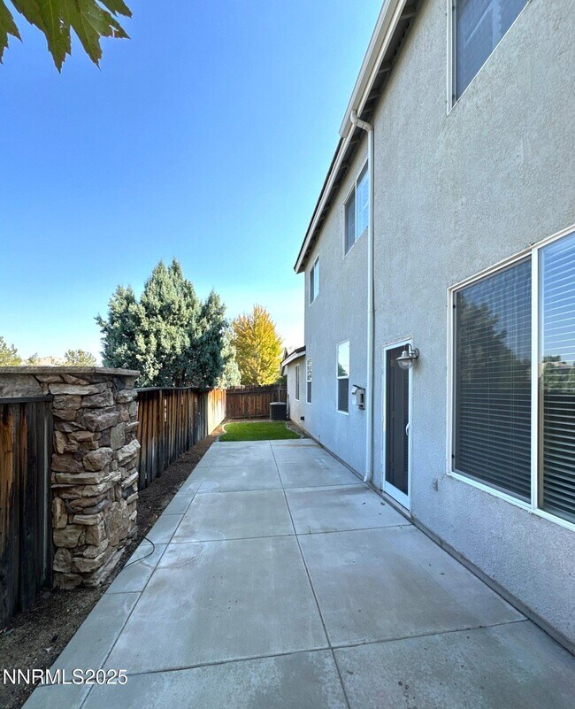 Building Photo - 10407 Summershade Ln