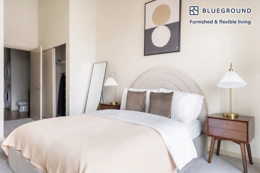 Building Photo - 8300 160th Ave NE