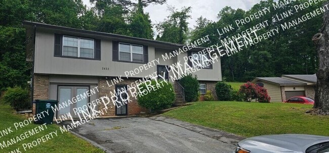 Building Photo - 2433 Meade Cir