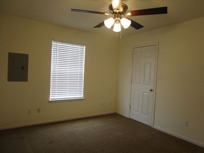 Building Photo - 3509-3511 La Mesa Dr.
