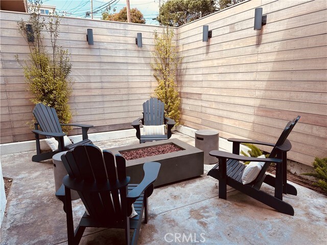 Building Photo - 611 Avenue C