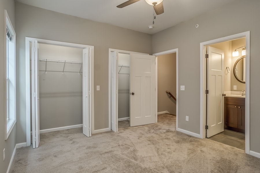 Building Photo - 345 W Broad St