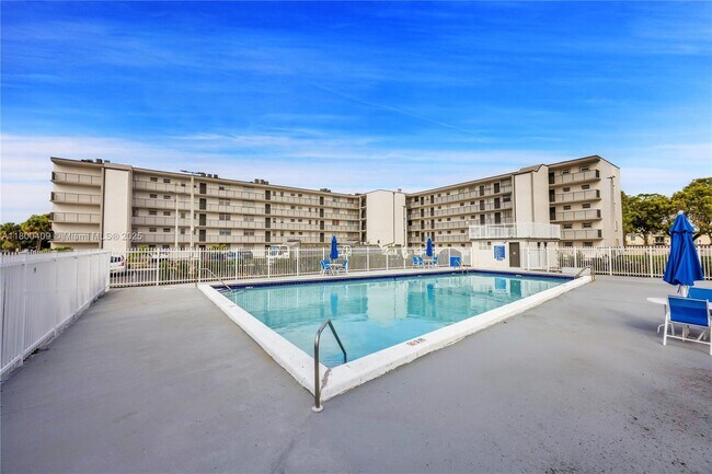 Building Photo - 14180 SW 84th St