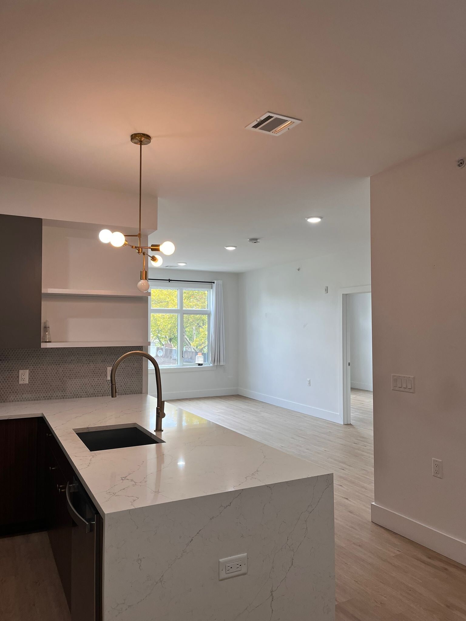 Building Photo - 276 Duncan Ave