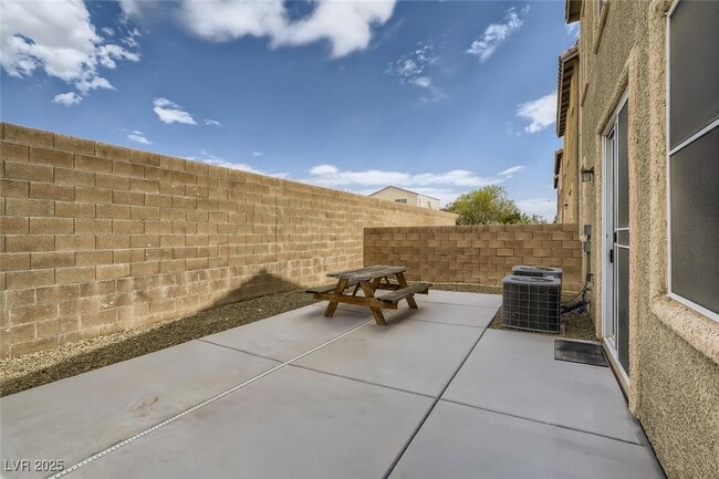 Building Photo - 9027 Quintessa Cove St