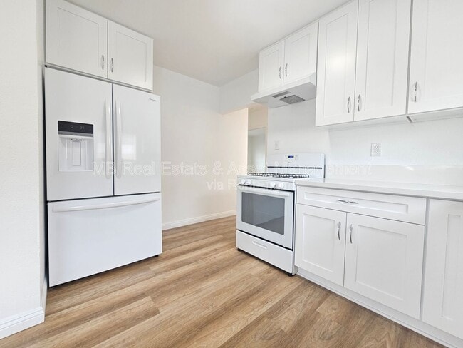 Building Photo - 4754 W 163rd St