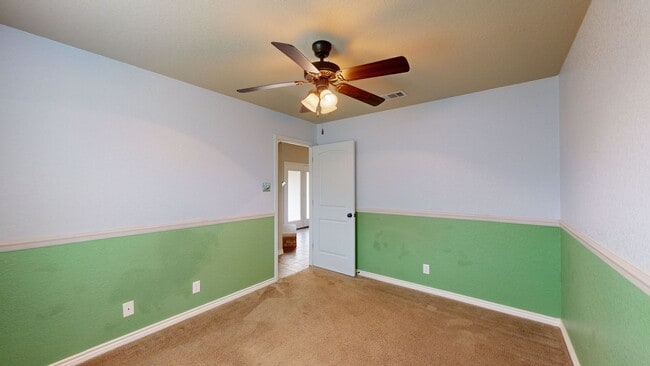 Building Photo - 2 WEEKS FREE RENT + $1,895 ONE STORY 4 BEDROOM WITH 3 FULL BATHS