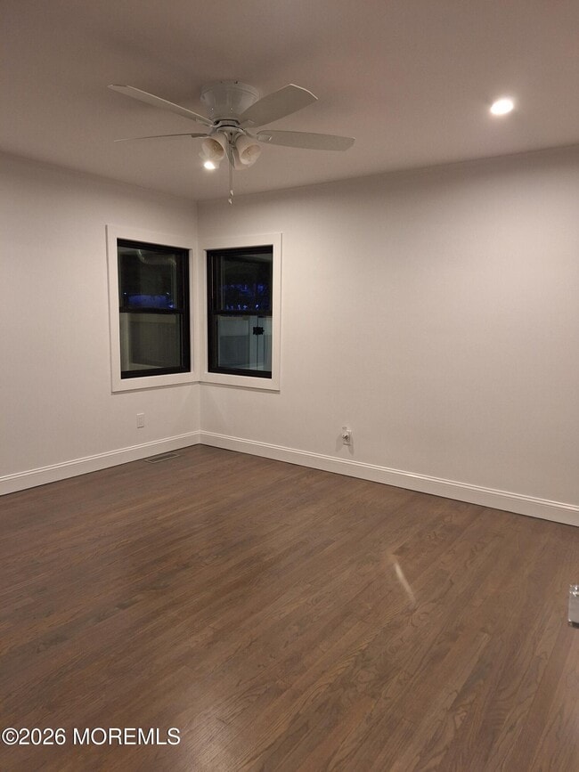 Building Photo - 373 Pine St