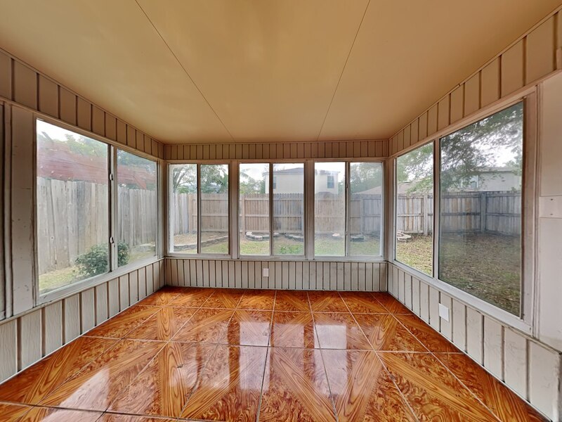 Building Photo - 430 Maple Pointe Dr