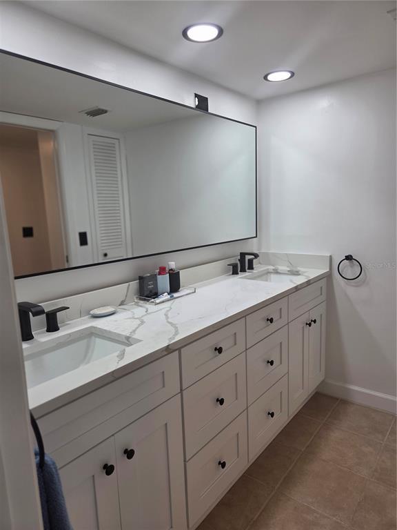 Building Photo - 3062 Eastland Blvd