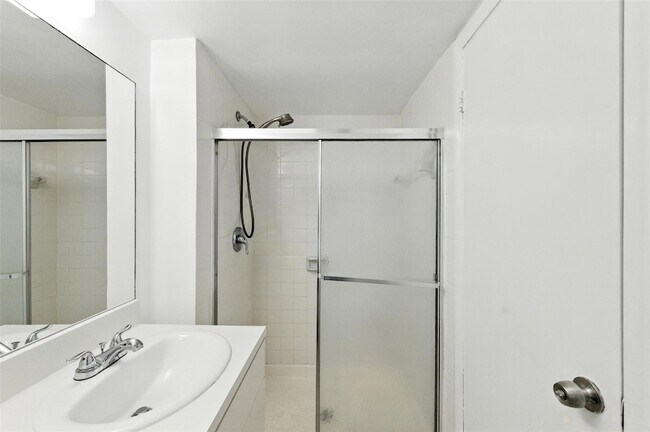 Building Photo - 141 NW 93rd Ave