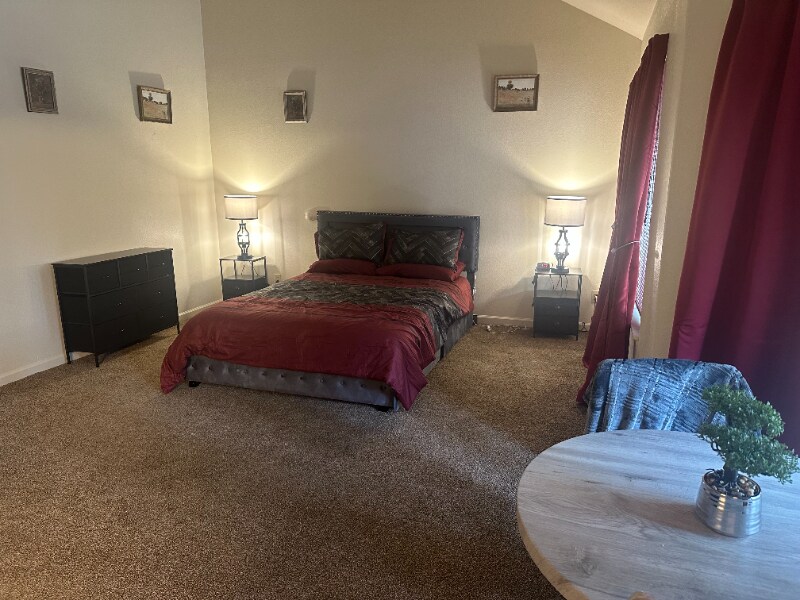 Building Photo - 4437 Rock Island Dr