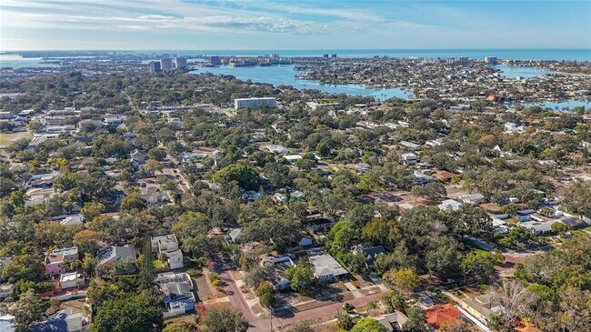 Building Photo - 424 72nd St N