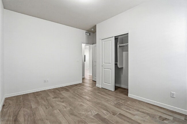 Building Photo - 3 bedroom 2 bath with washer and dryer in 79928