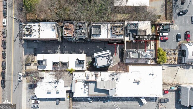 Building Photo - 307 Cherokee Ave SE