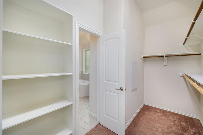 Building Photo - 15 Sawbridge Cir