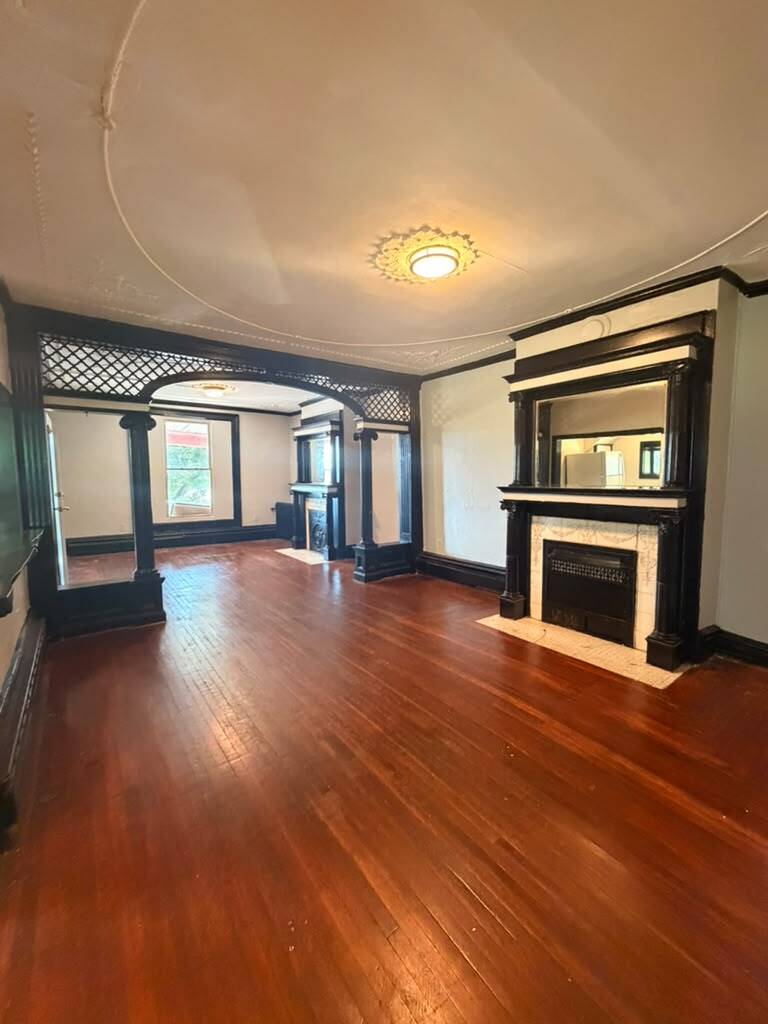 Building Photo - 266 8th St