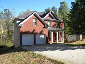 Building Photo - Home For The Holidays!!  Huge 4 Bedroom/3 Bath Home Available In Perfect Lithonia Location!!!