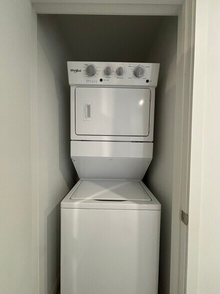 Building Photo - 1740 NW 1st Ave