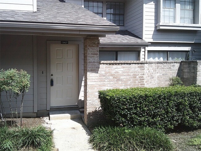 Building Photo - 13427 Garden Grove