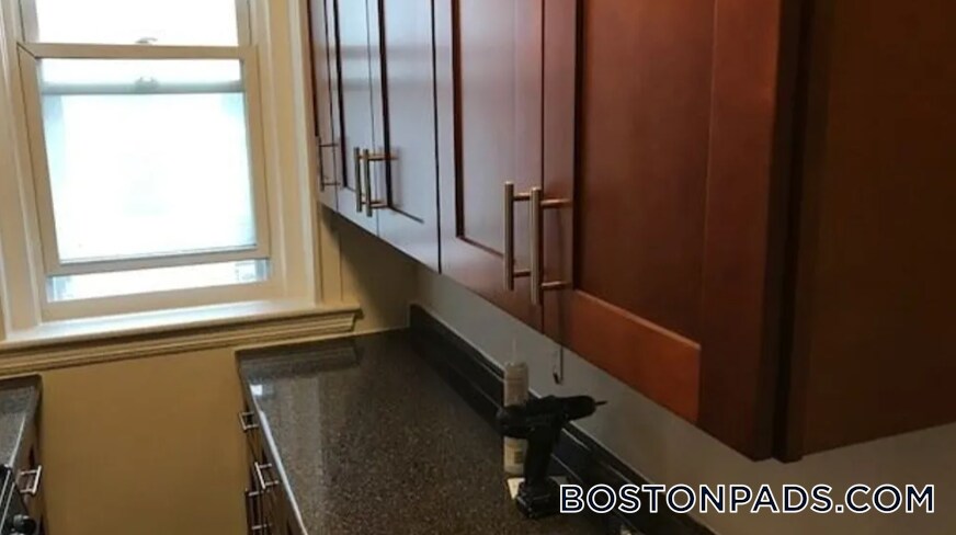 Building Photo - 1179 Boylston St