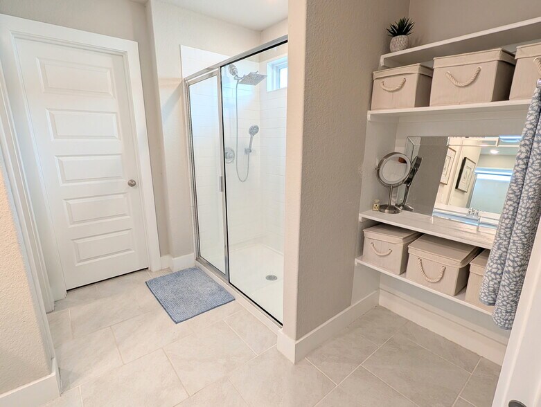 Building Photo - 5627 Jewel Curv