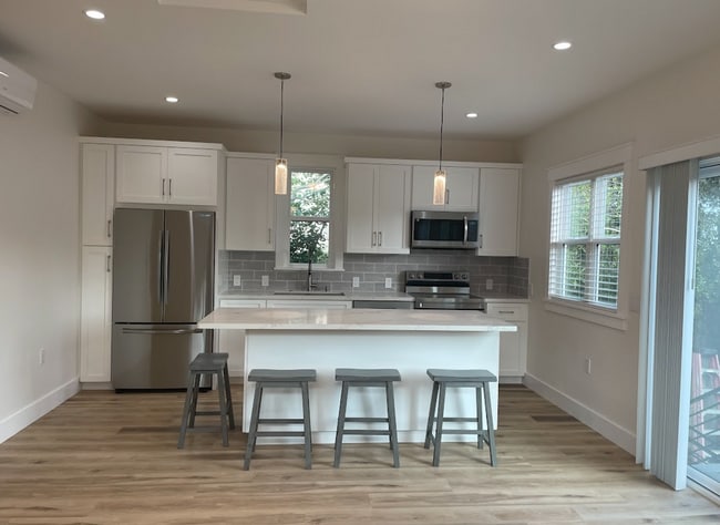 Building Photo - New 1bd/1ba ADU in Belmont! Private yard area with parking!