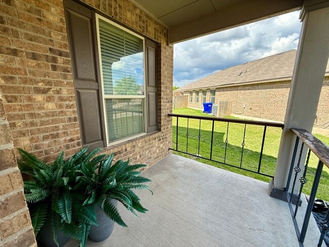 Building Photo - 11109 Gainer Dr