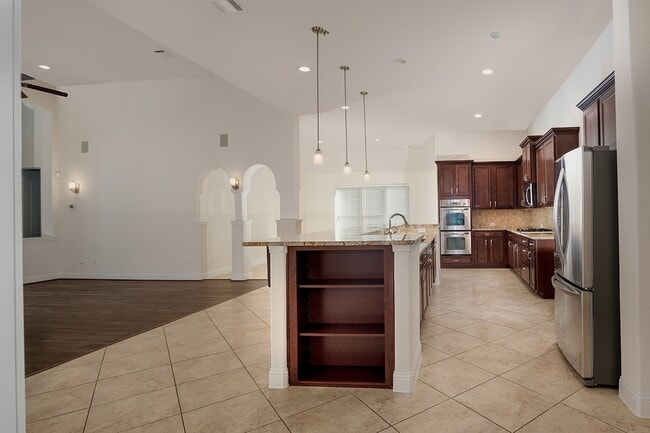 Building Photo - 46 Caprice Bend Pl