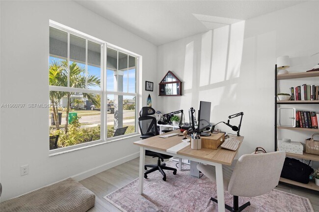 Building Photo - 13461 SW Bally Dr