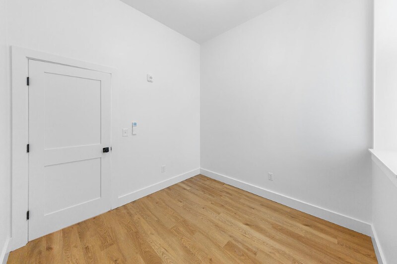 Building Photo - 101 Richmond St