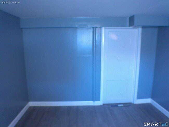 Building Photo - 114-116 Laurel Pl