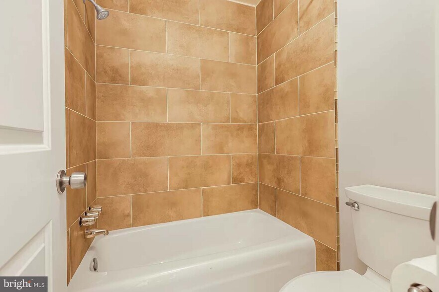 Building Photo - 2143 Colts Neck Ct