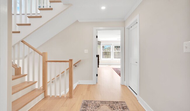 Building Photo - 6427 83rd Pl